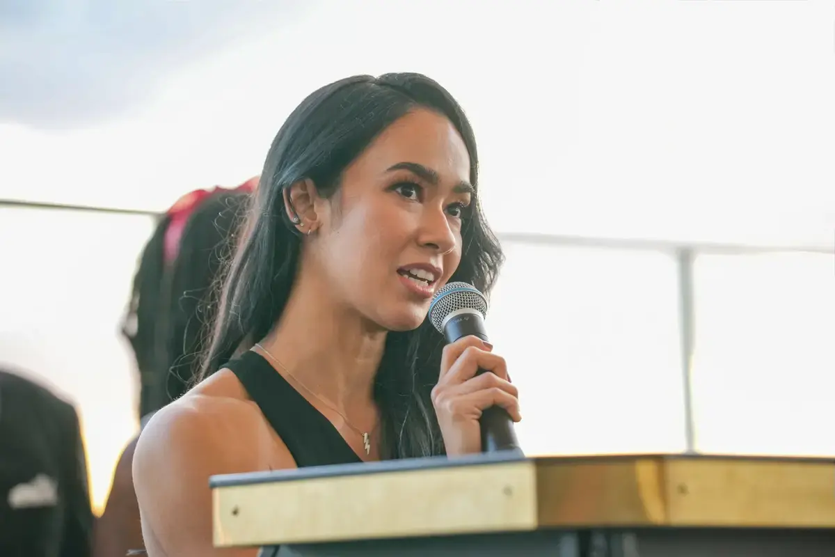 AJ Lee loue le soutien de CM Punk et parle des changements en matière de santé mentale à la WWE