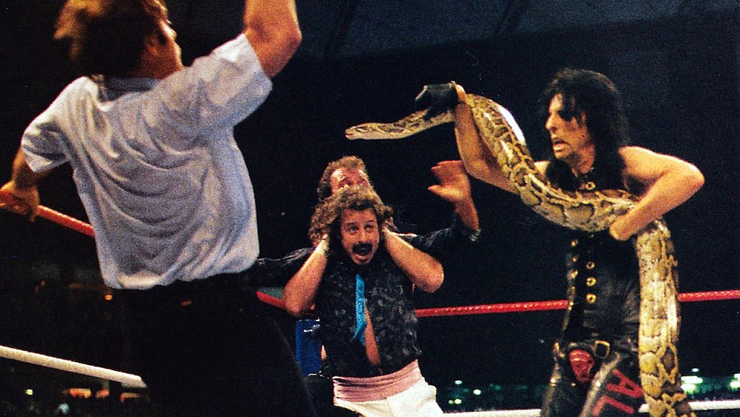 Alice Cooper sur sa terrifiante expérience à WrestleMania III