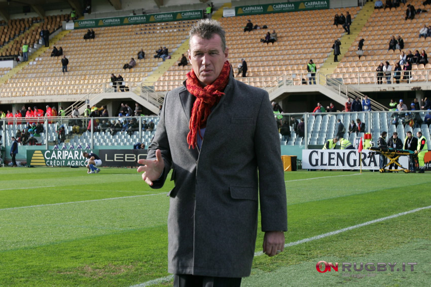All Blacks et Kirwan : "Pas d'argent pour garder les déménageurs à l'étranger comme Gibson Park et Plummer"