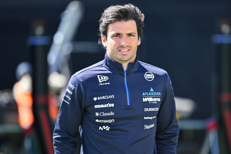 Carlos Sainz lance un ultimatum public : combien de temps attendra-t-il Williams ?