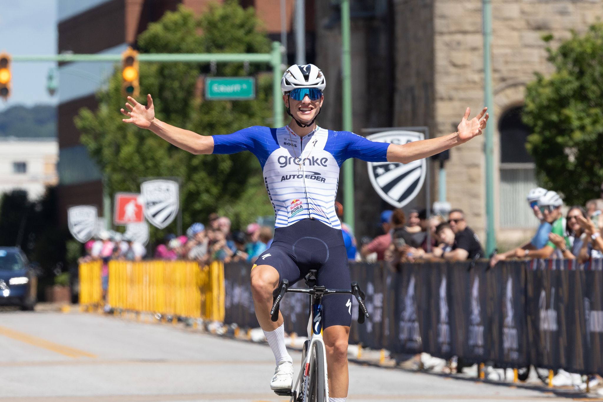 Championnats des États-Unis sur route : Enzo Hincapie remporte la victoire en solo dans la course sur route masculine junior