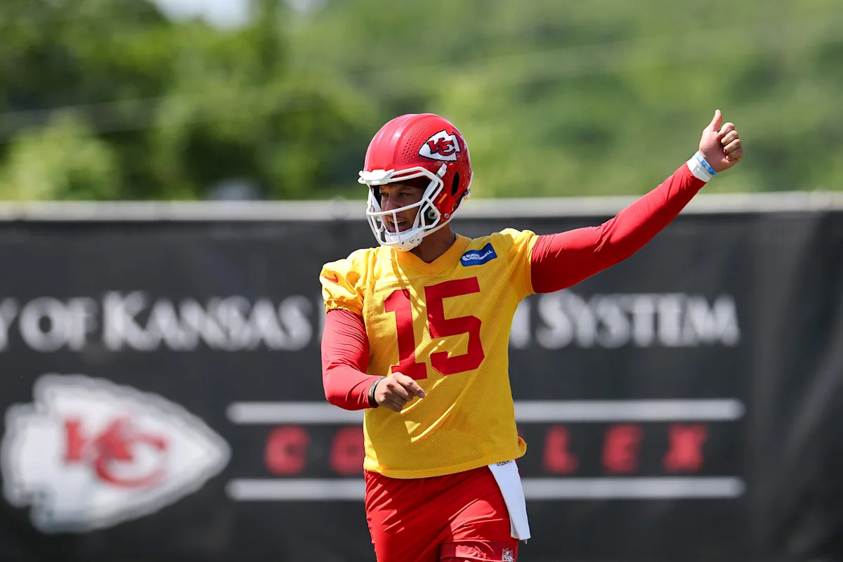 Chiefs News 6/23 : Patrick Mahomes « a tendance à » être complètement absent