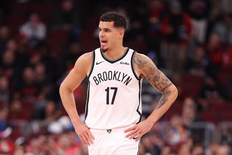 Est-ce à ce moment-là que la reconstruction des Nets a commencé à s'effondrer ? Son brouillon dit oui