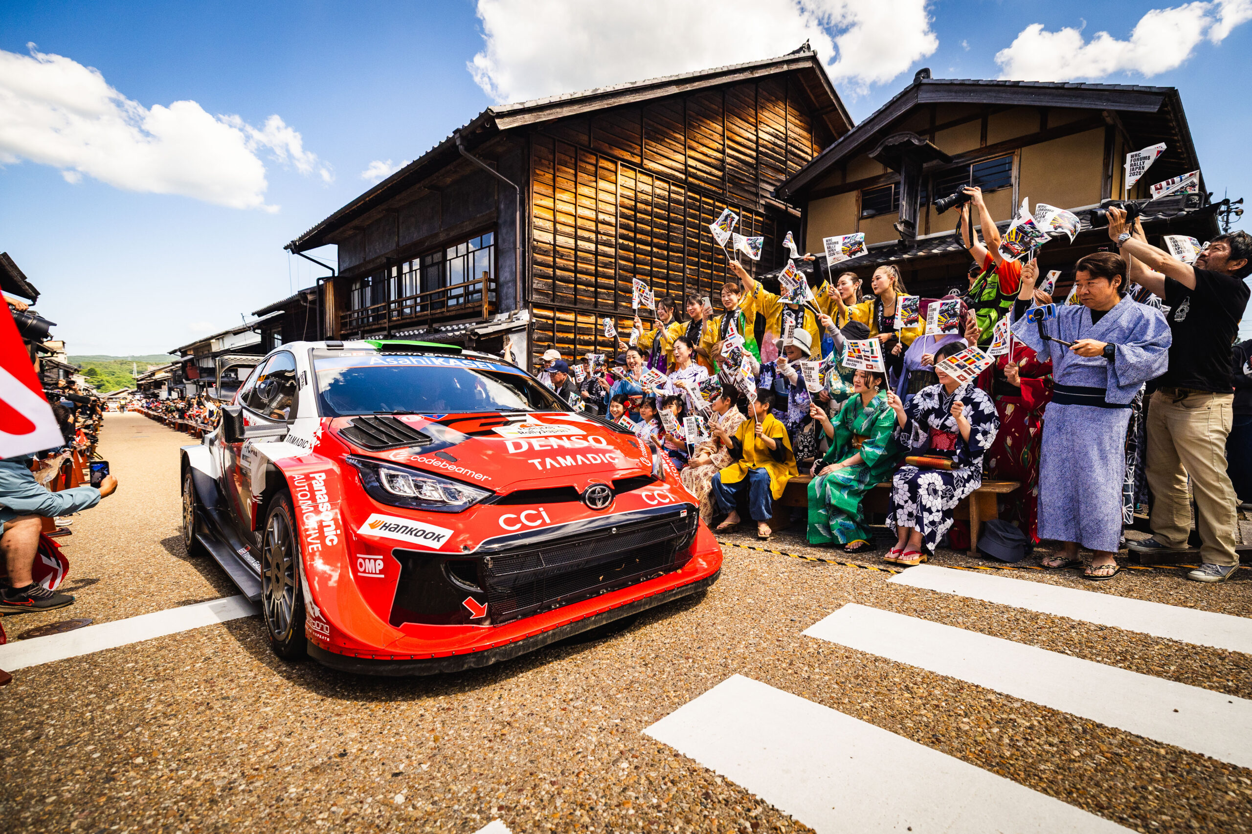 Evans mène Ogier en finale du Rallye du Japon alors que le défi de Solberg se termine