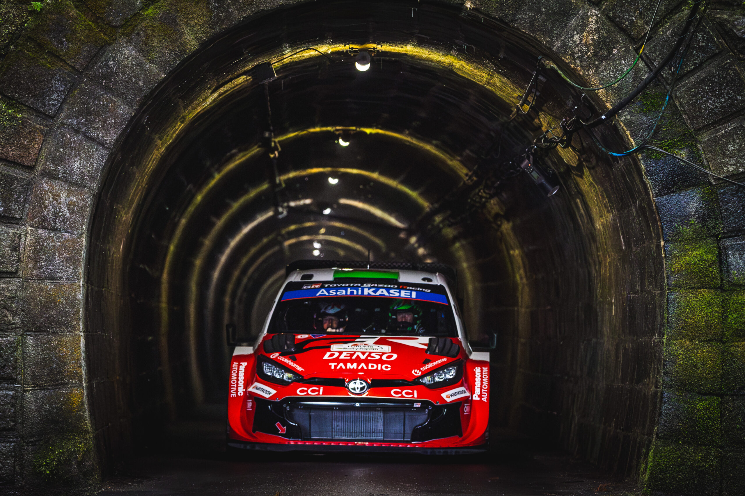 Evans mène le top quatre de Toyota après vendredi au Japon