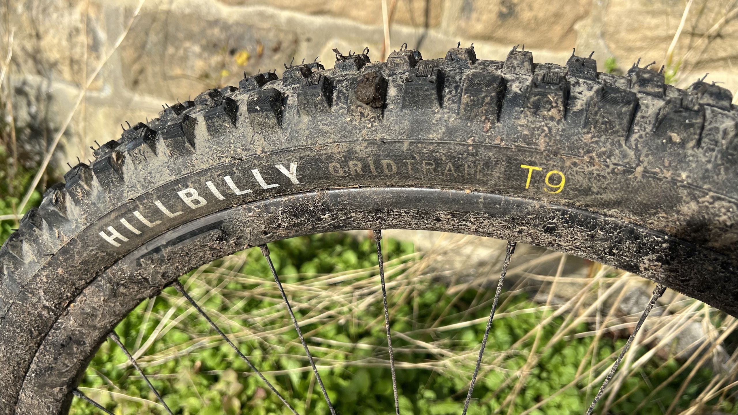 Examen expert des pneus Hillbilly Grid Trail 2Bliss Ready T9