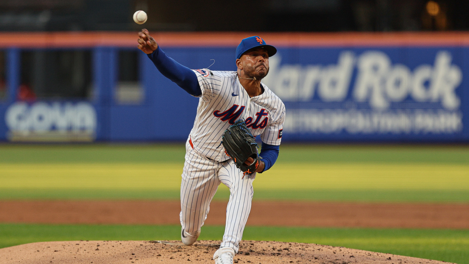 Freddy Peralta des Mets a une façon unique de gérer les rumeurs commerciales et l'incertitude de carrière