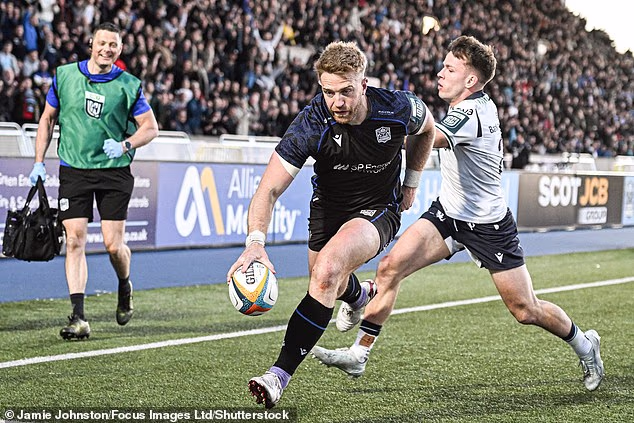 L'homme du match, Kyle Steyn, s'est libéré pour marquer l'essai crucial qui a scellé la victoire.