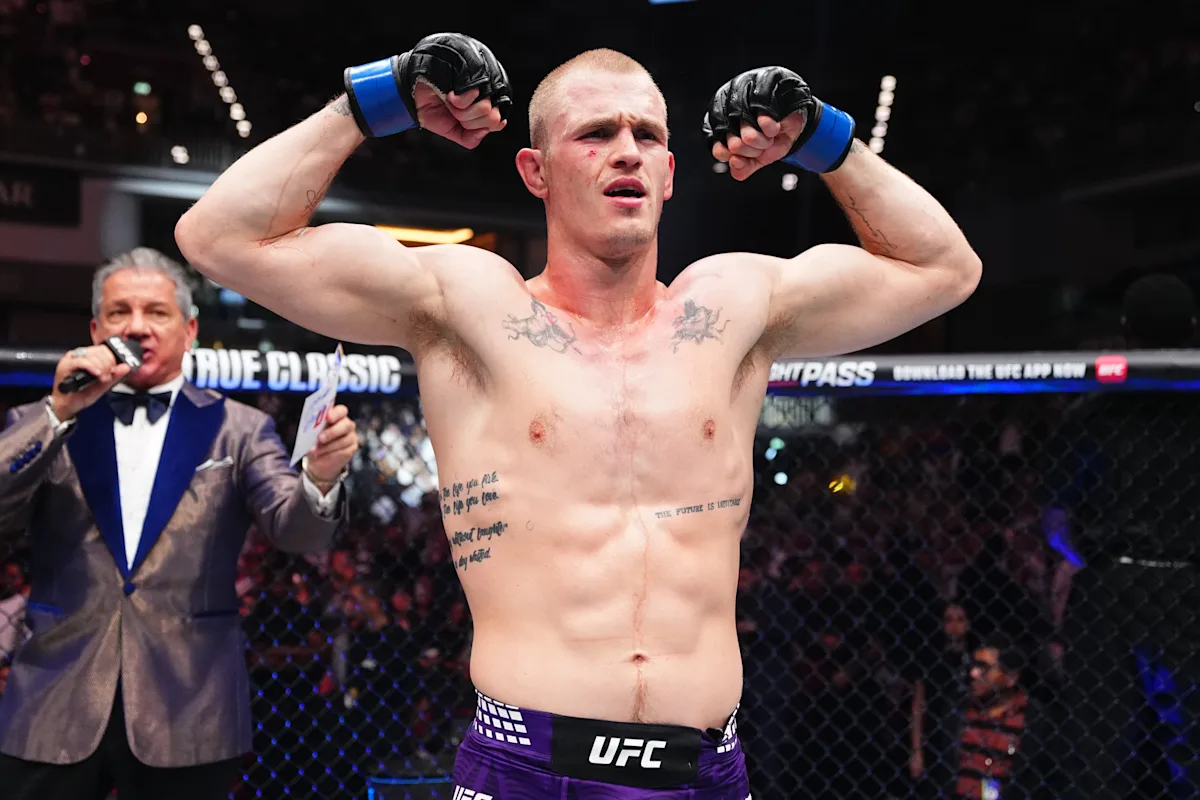 Ian Machado Garry promet qu'Islam Makhachev "vivra le choc de sa vie" à l'UFC 330