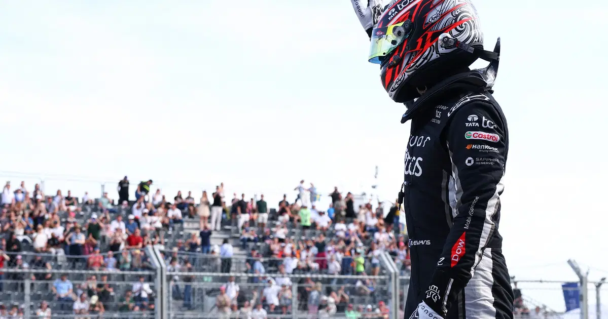 Jaguar cible "le plus grand ennemi de la Formule E" après le départ sans faute de Mitch Evans