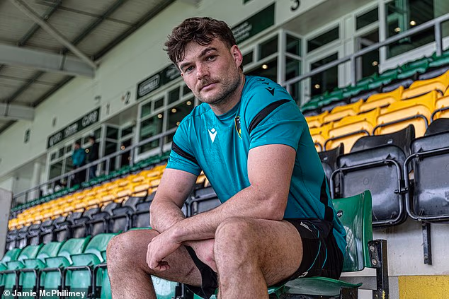 «Je suis désespéré de jouer pour l'Angleterre. J'ai accepté les raisons de Steve Borthwick mais j'étais quand même assez frustré' : GEORGE FURBANK sur les Six Nations, une reprise de Jon Bon Jovi et comment porter le projet des Northampton Saints en équipe nationale