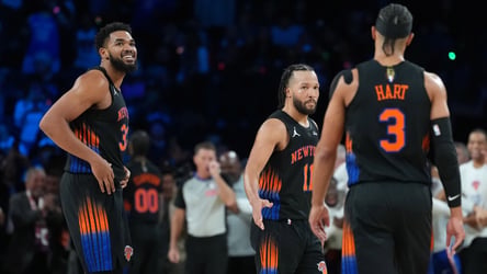 Karl-Anthony Towns revient sur son affrontement avec Victor Wembanyama, se sacrifiant pour Jalen Brunson et la course au titre des Knicks