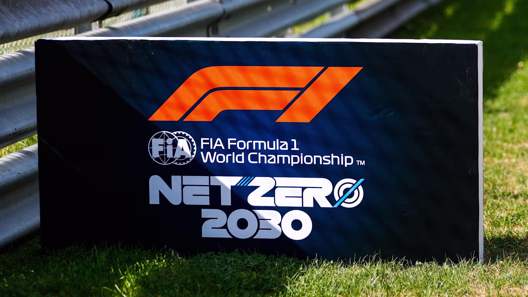 Sainz%20Albon%20header%20Barca.png