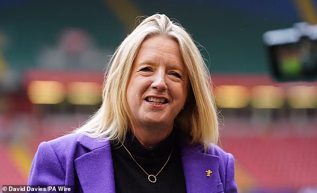 La directrice générale de la Welsh Rugby Union, Abi Tierney, a défendu sa position face aux critiques.