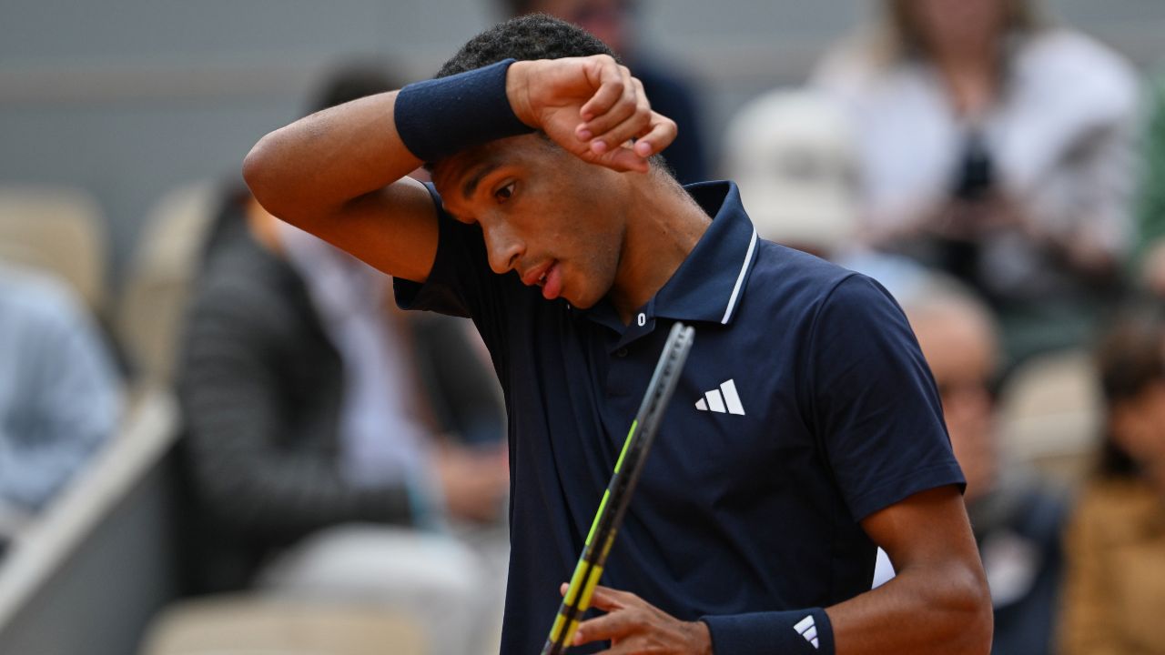 Le Canadien Félix Auger-Aliassime éliminé en quarts de finale de Roland-Garros