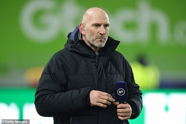 La faillite de la légende anglaise Lawrence Dallaglio a été prolongée de trois mois alors qu'il fait face à une nouvelle audience d'insolvabilité