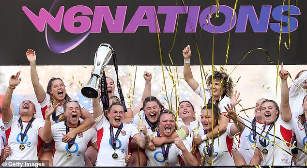 L'Angleterre a remporté son cinquième titre consécutif des Six Nations après avoir terminé le Grand Chelem contre la France le week-end dernier.