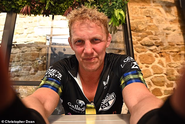 Lewis Moody, vainqueur de la Coupe du monde en Angleterre, a reçu un diagnostic de MND et collecte des fonds pour aider à trouver un remède à cette maladie.