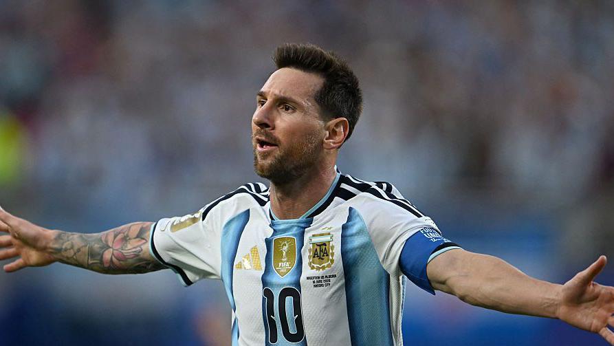 Messi égale le record de buts en Coupe du Monde avec un triplé lors de la victoire de l'Argentine
