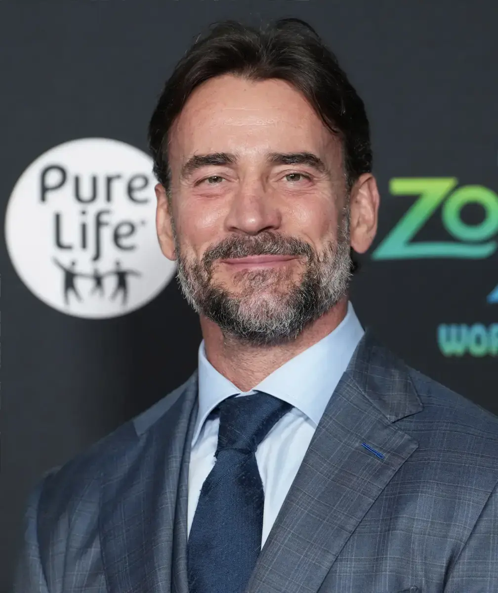 Mise à jour très détaillée des coulisses sur les rumeurs folles entourant l'absence prolongée de CM Punk de la WWE