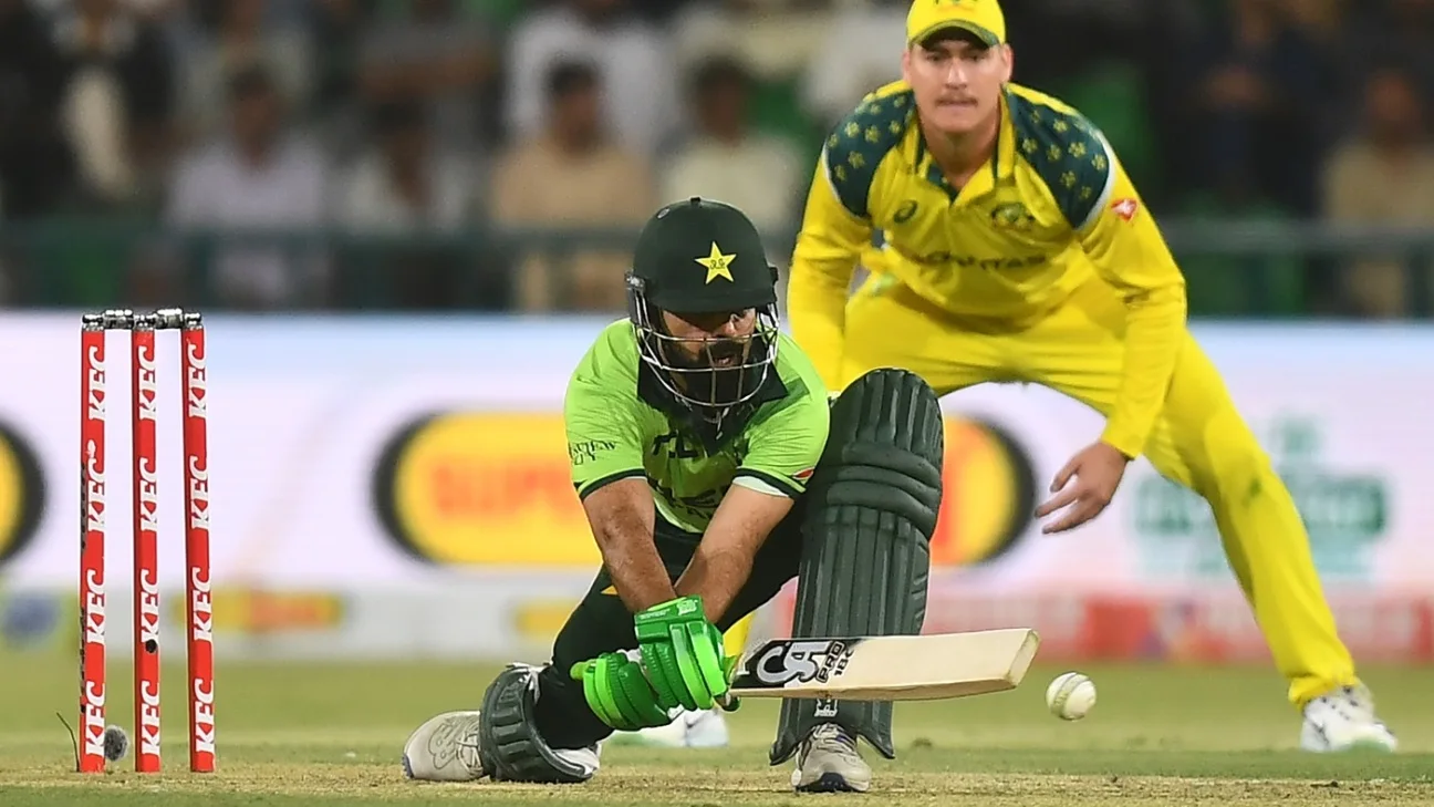 Pak vs Aus 2026 : Shadab Khan prouve sa valeur malgré les retours du bowling.