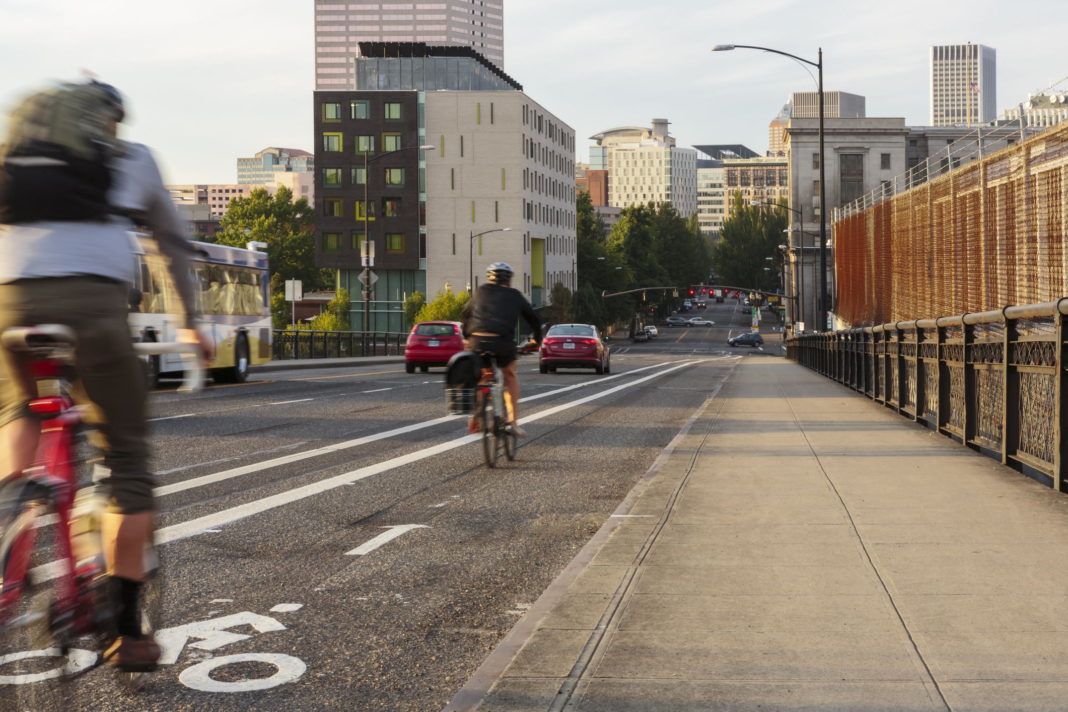 « Réduire les embouteillages, améliorer la mobilité et assurer la sécurité des cyclistes » : les législateurs présentent la loi bipartite américaine sur les vélos