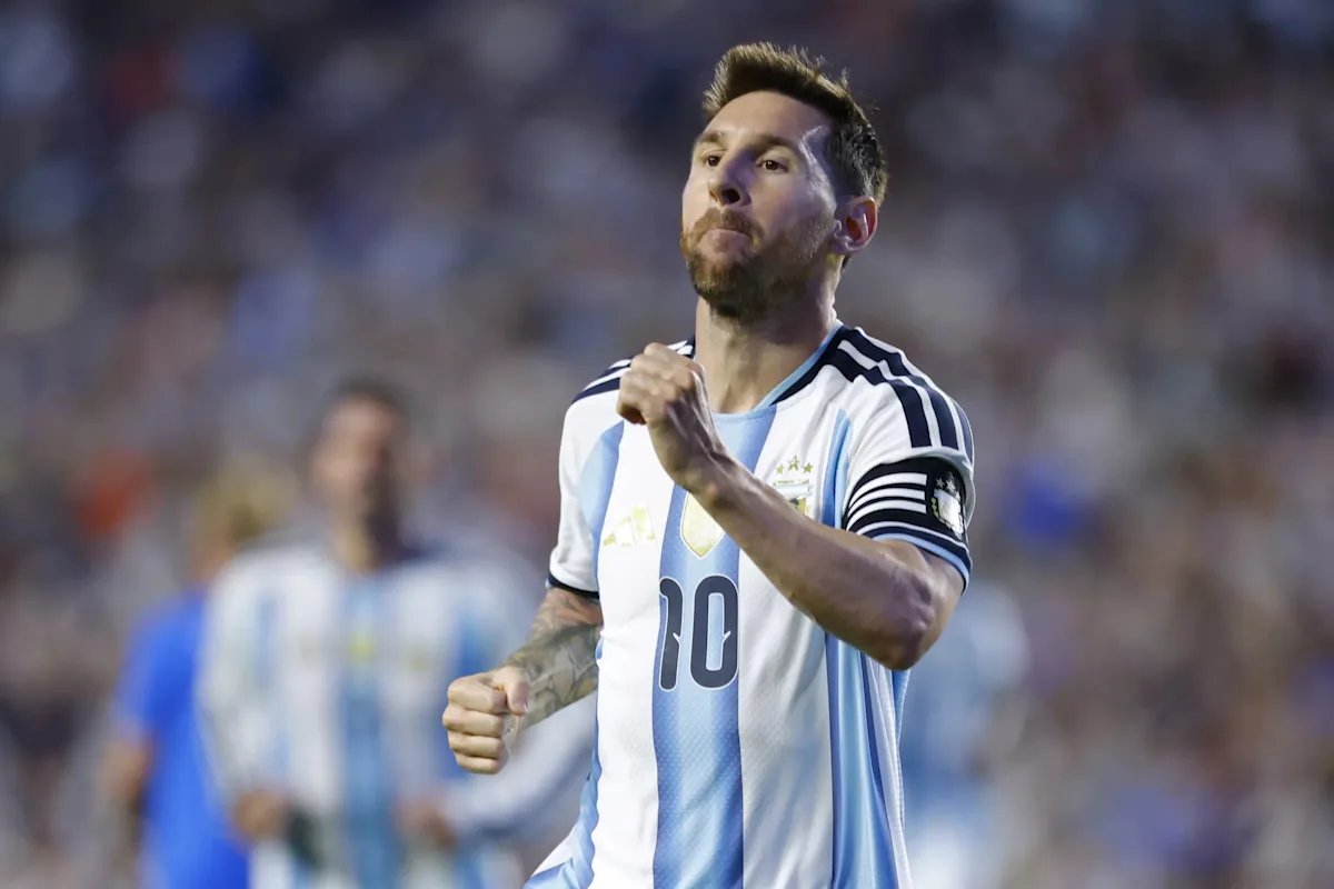 Résumé des matches amicaux internationaux : Messi et Ronaldo en action avant les adieux de la Coupe du Monde