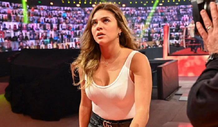 Rey Mysterio fait le point sur l'avenir d'Aalyah Mysterio à la WWE et espère écrire davantage d'histoire familiale