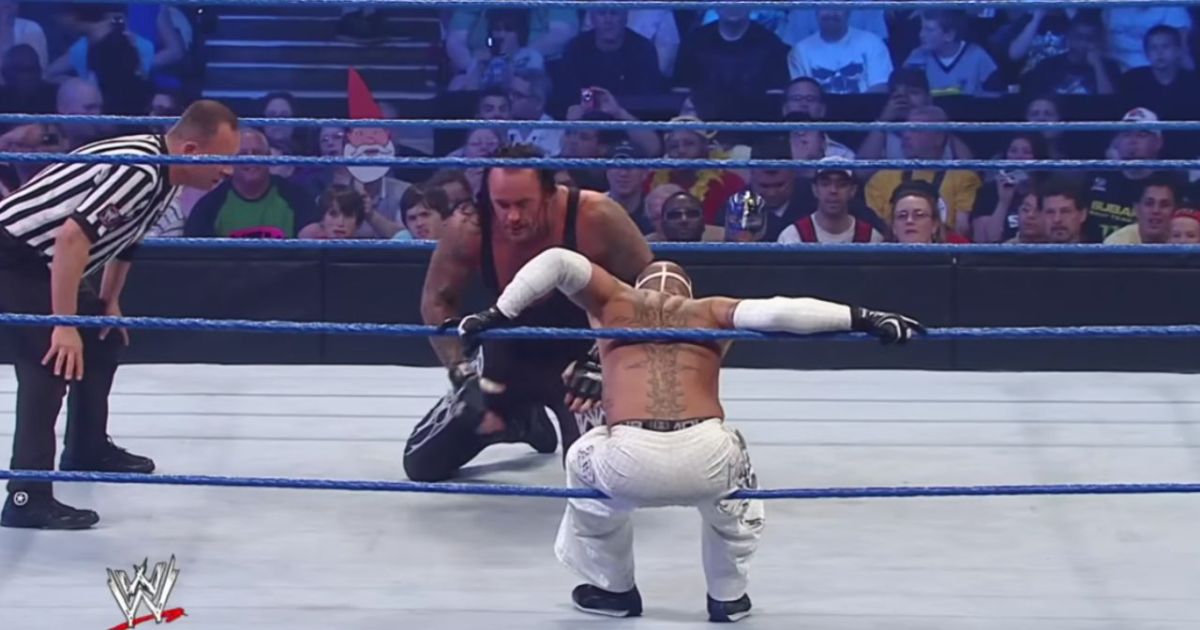 Rey Mysterio se souvient avoir cassé le nez de The Undertaker lors d'un malheureux accident sur le ring