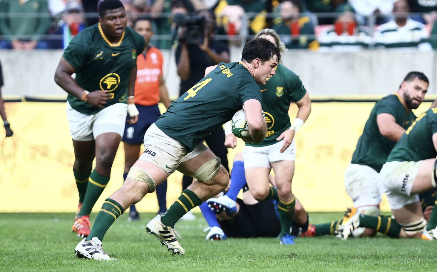 Riley reste avec Boks, Ambrose revient
