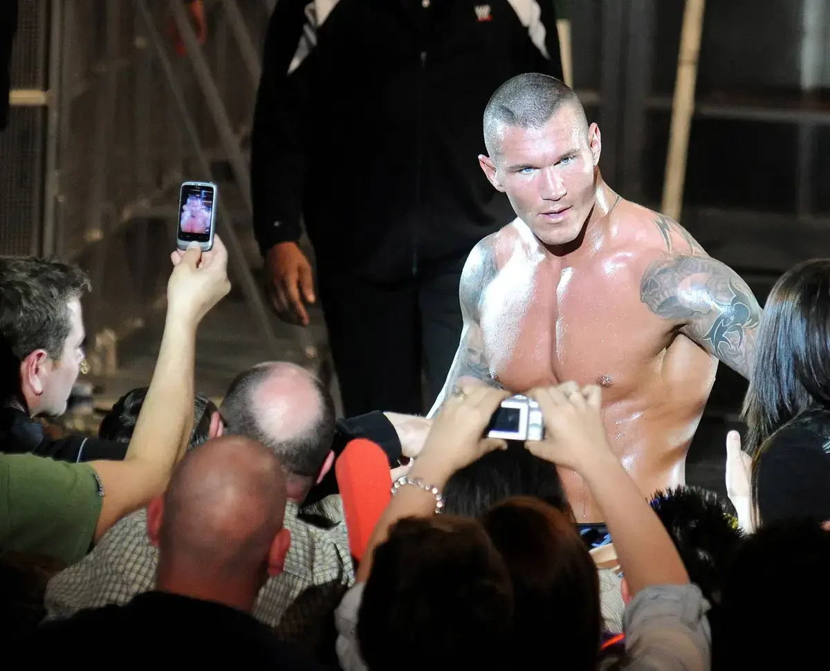 Une ancienne superstar de la WWE affirme que John Cena et Randy Orton ont travaillé ensemble pour le virer, et dit que Cena ne l'a jamais aimé