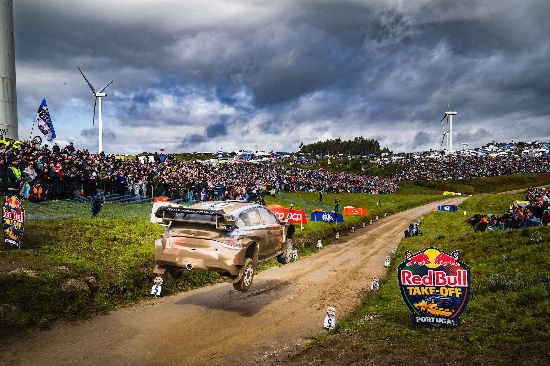 WRC - Neuville s'impose au Portugal après le chagrin d'Ogier