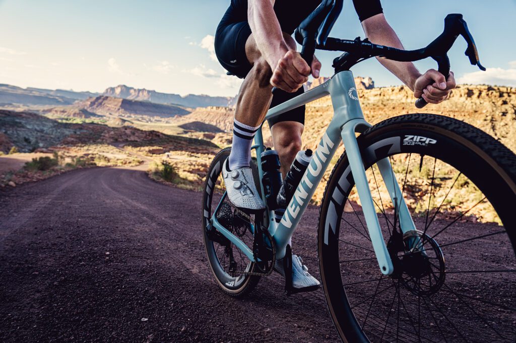Zipp 303 XPLR S vs SW : quelles roues gravel règles pour l'aventure et la course ?